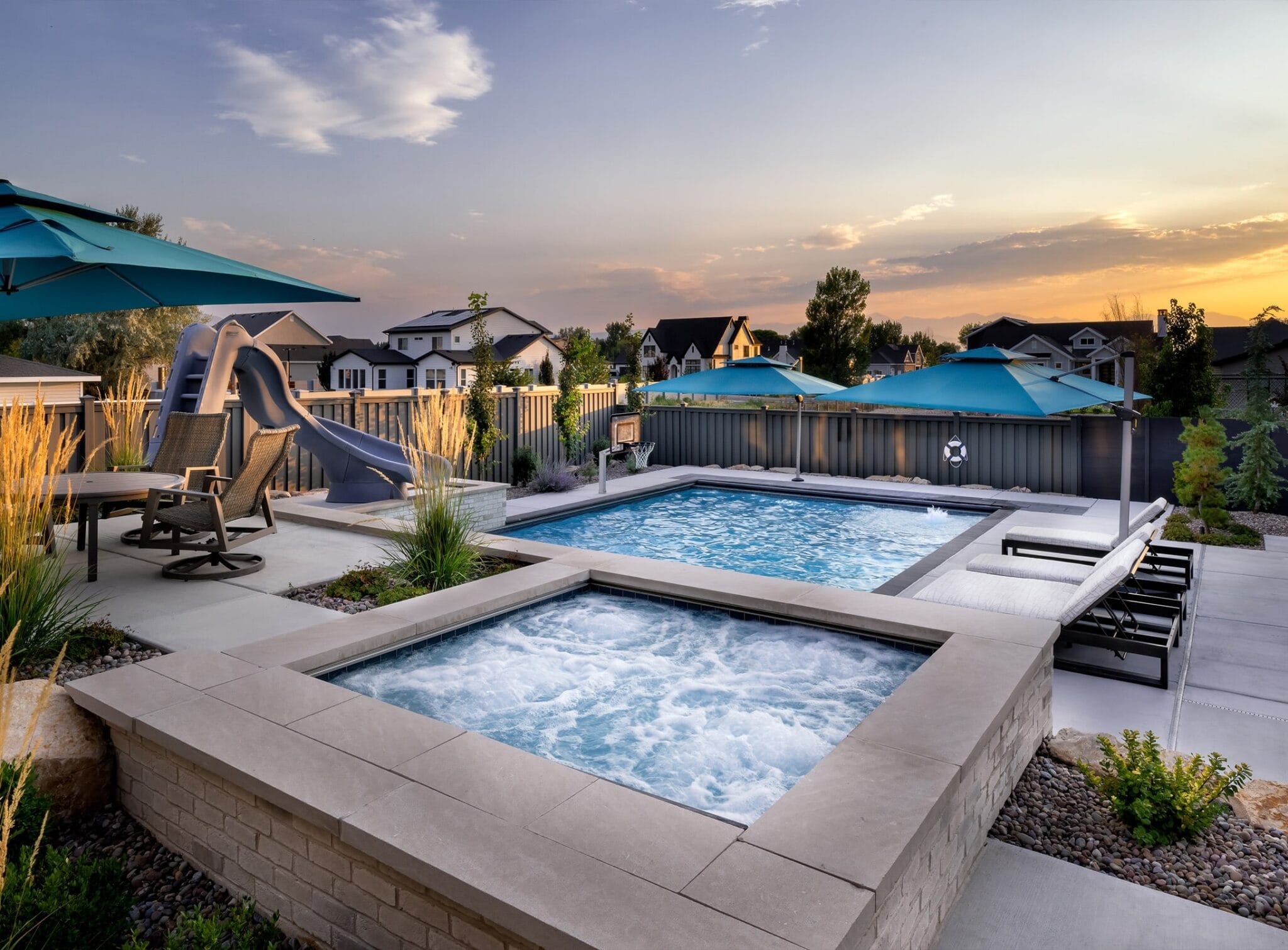 Luxury Pool Builder | Pool Designers | MTN MOD