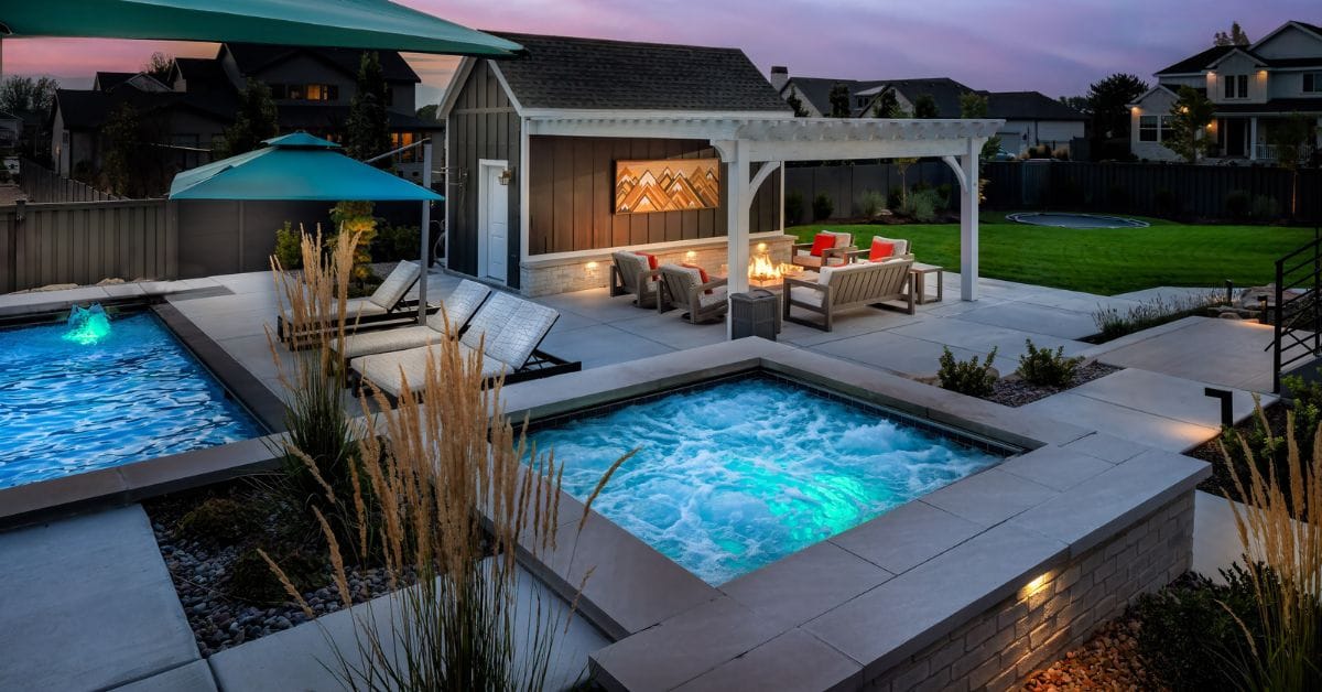 Modern Lighting Ideas for Nighttime Swimming